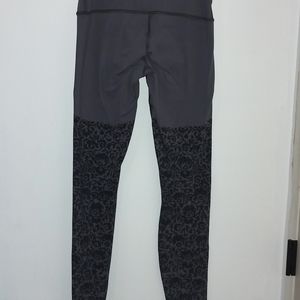 Lululemon leggings size 6